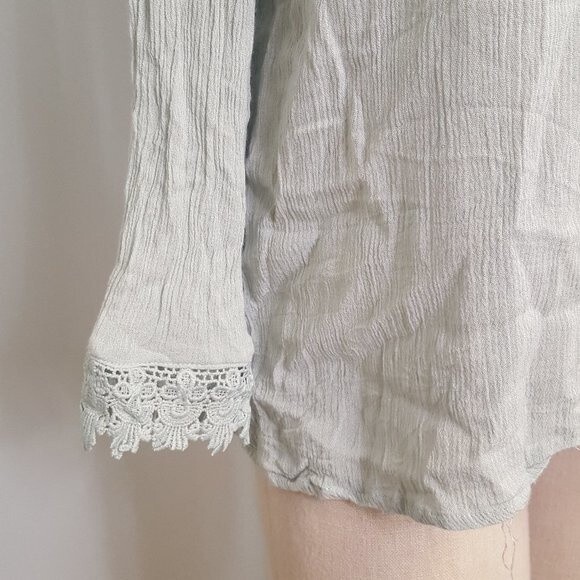 Altar'd State Mint Green Lace Boho Keyhole Top - Picture 2 of 6